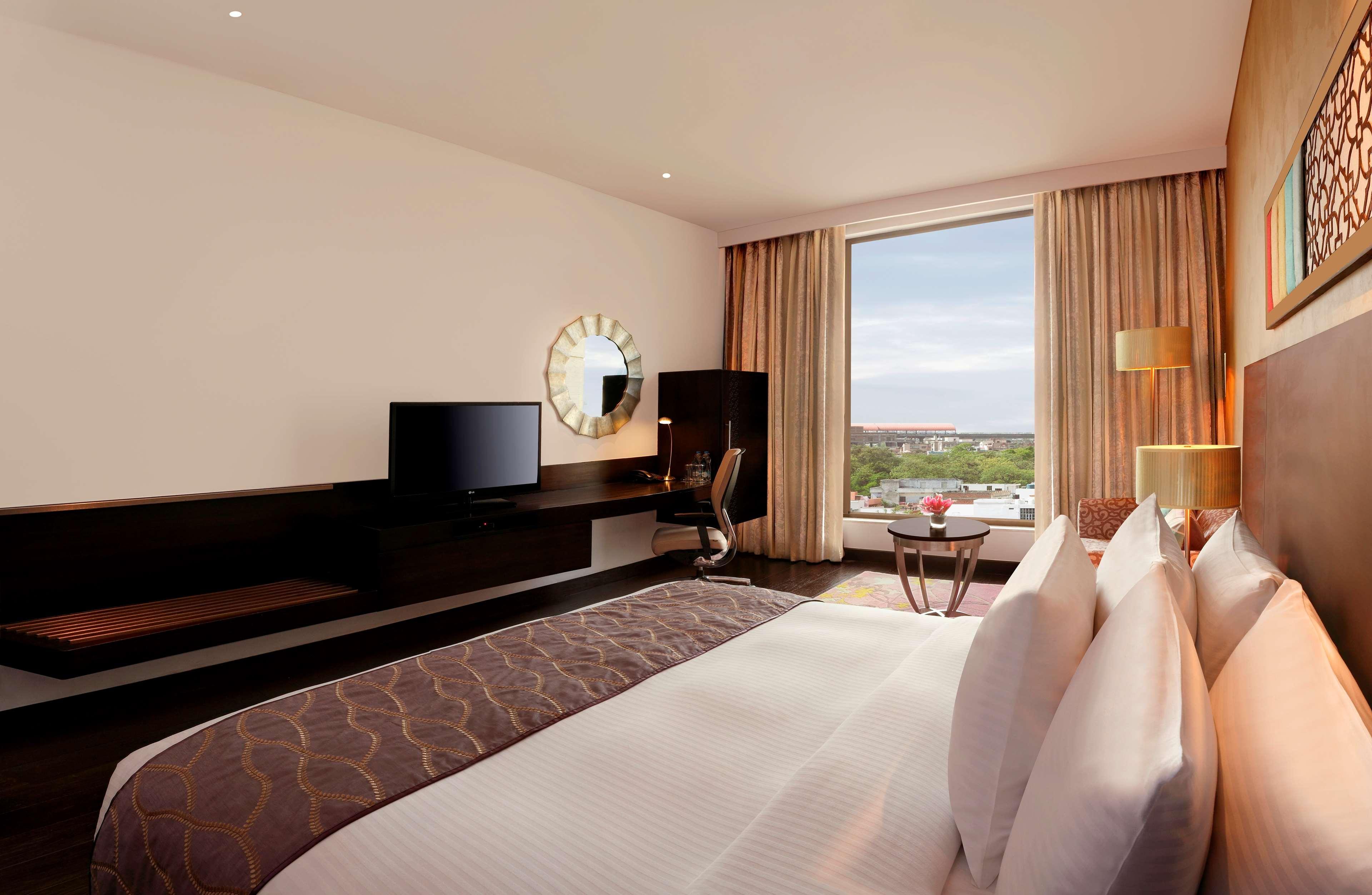 Hilton Jaipur Hotel Luaran gambar A room at the Taj Bengal