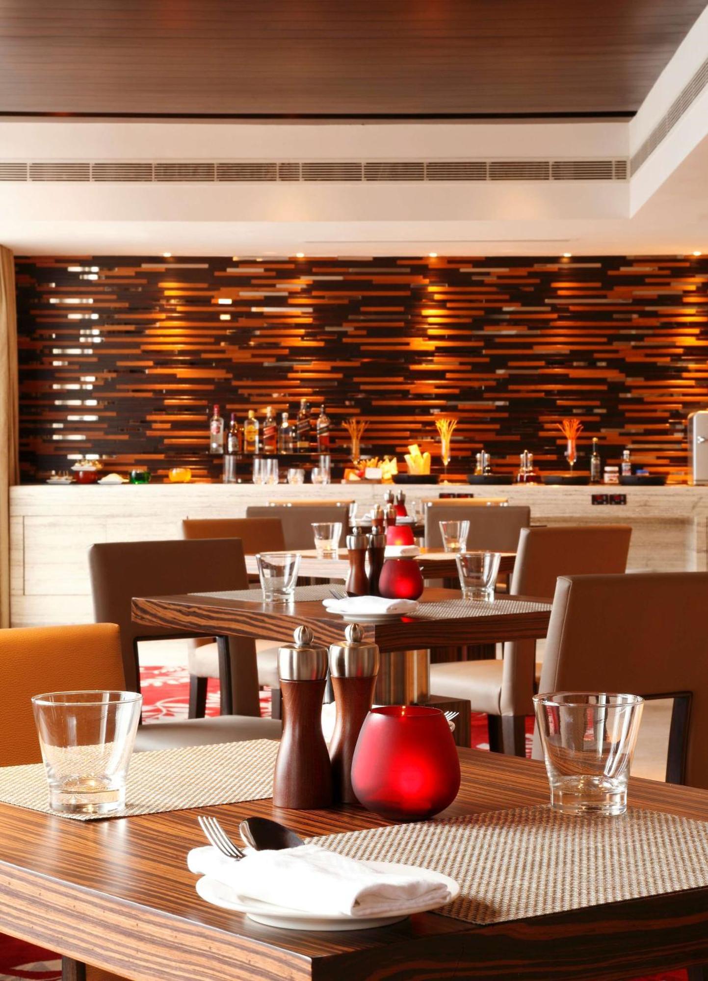 Hilton Jaipur Hotel Luaran gambar A 3D rendering of a kitchen