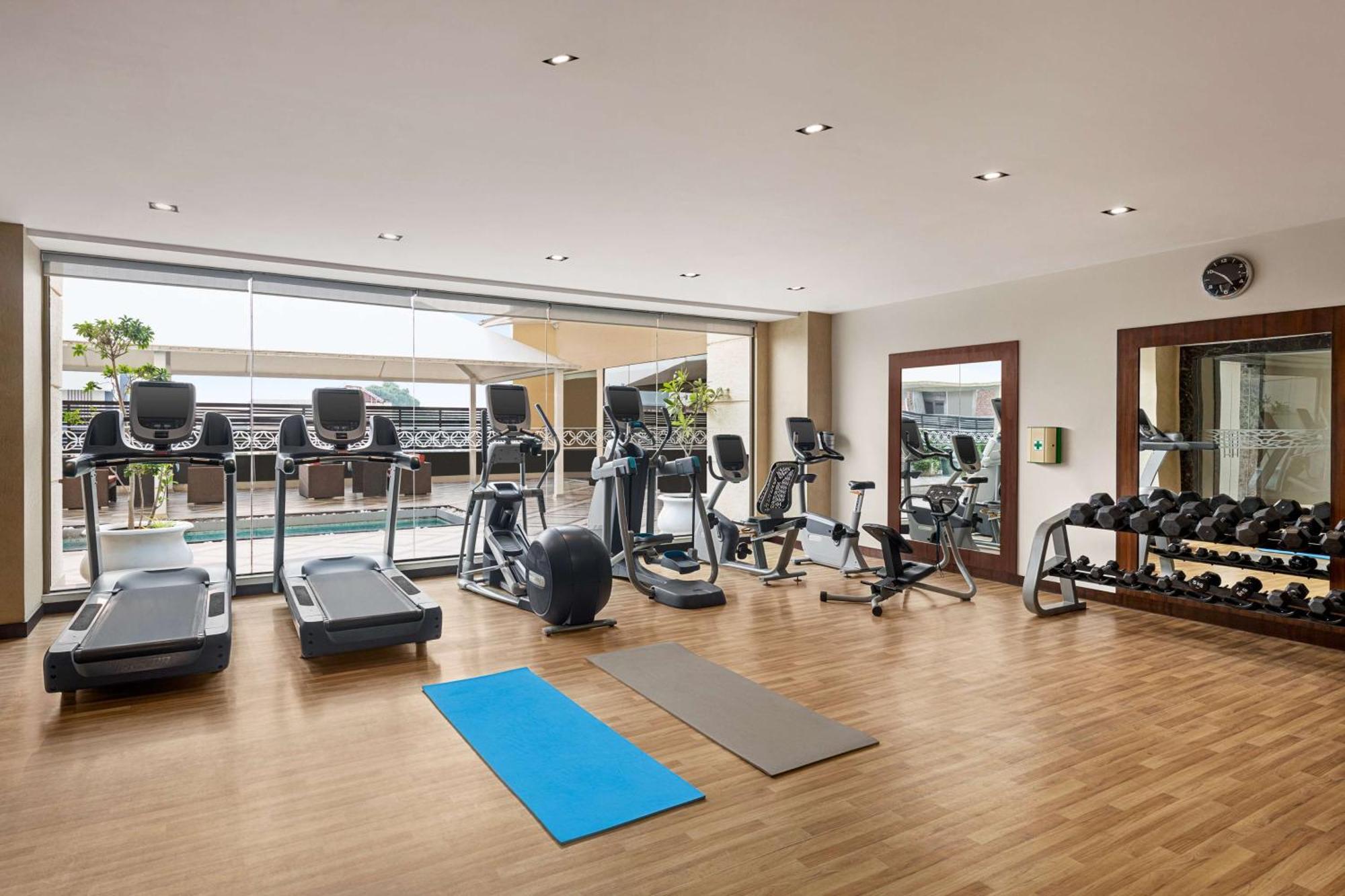 Hilton Jaipur Hotel Luaran gambar The gym at the hotel