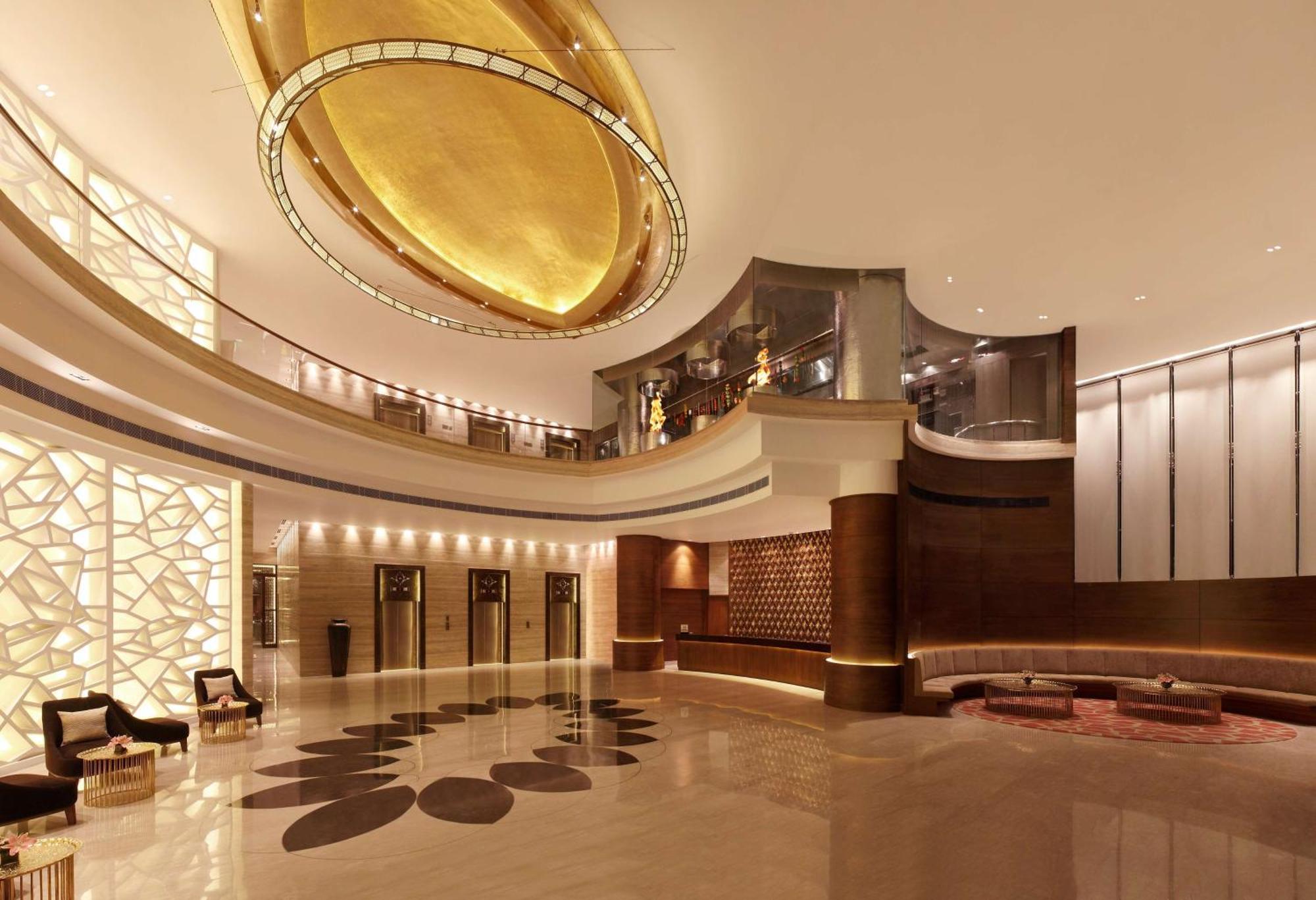 Hilton Jaipur Hotel Luaran gambar The lobby of the hotel